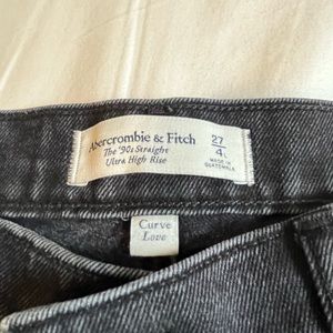ABERCROMBIE 90’S STRAIGHT LEG ULTRA HIGH RISE - curve love